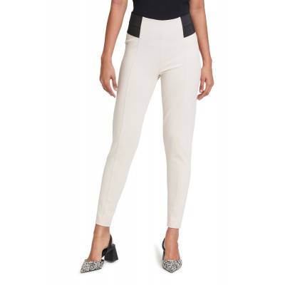 Betty Barclay - 6814 1022 Beige stretch broek elastische taille.
