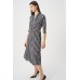 Joseph Ribkoff - 263077 Half lang stretch kleed bolletjes print. Joseph Ribkoff - 263077 Half lang stretch kleed bolletjes print.