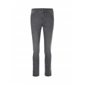 Marccain Sports - XS 8218 D01- Model SILEA - ‘Rethink Together’ jeans 