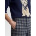 Rabe - 57-113615 Donker blauwe pull met centraal ecru hondje. Rabe - 57-113615 Donker blauwe pull met centraal ecru hondje.