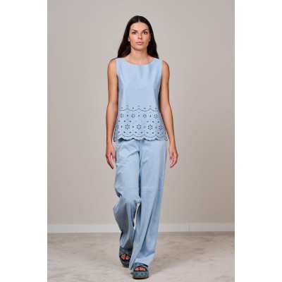 Yess - S26C038 Top licht blauw suède look. Yess - S26C038 Top licht blauw suède look.
