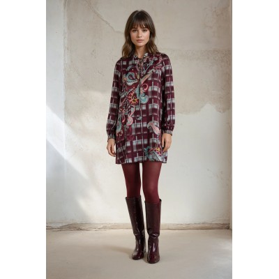 Yess - FW26C4403 Kleed print bordeaux blauw. Yess - FW26C4403 Kleed print bordeaux blauw.